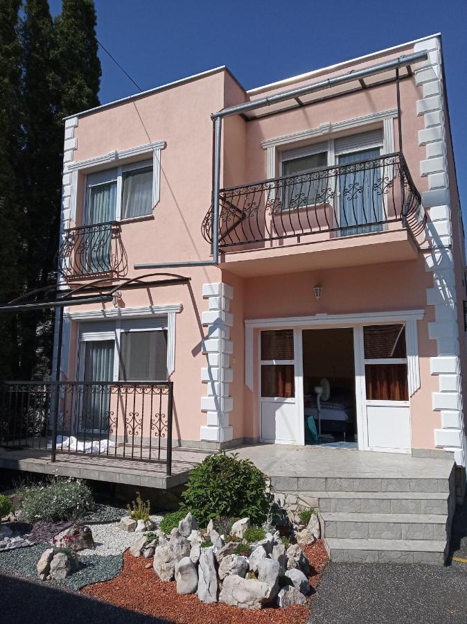 Atlas Apartman Buk Exterior photo